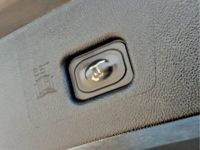 Used 2021 Black Lincoln Reserve image 26