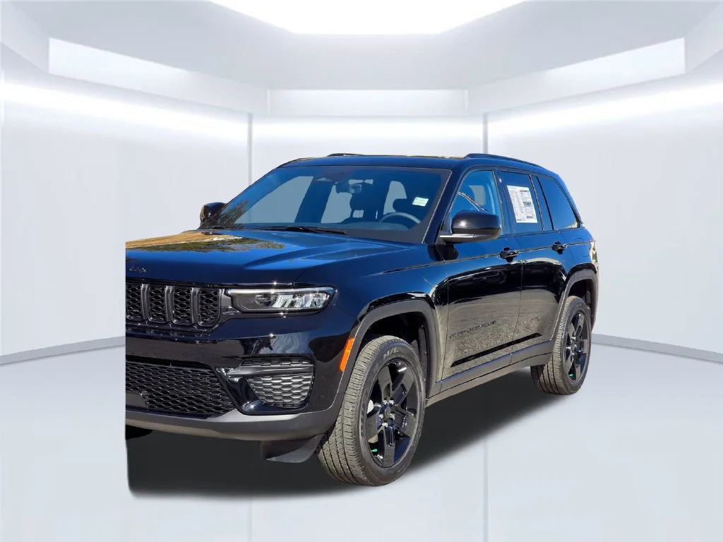 New 2027 Black Jeep Laredo X image 42