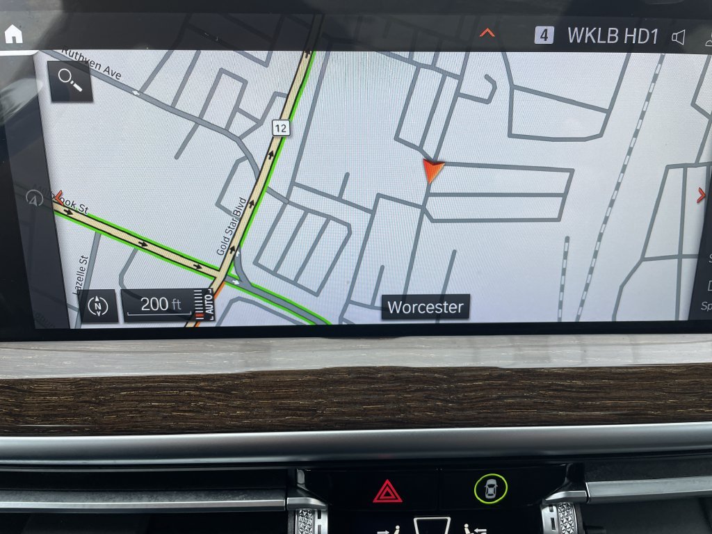 Used 2023 White BMW xDrive30i image 19