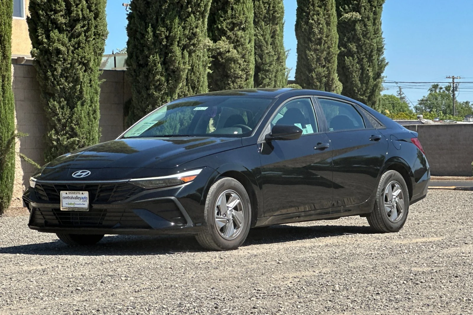 Used 2025 Abyss Black Hyundai SE image 8