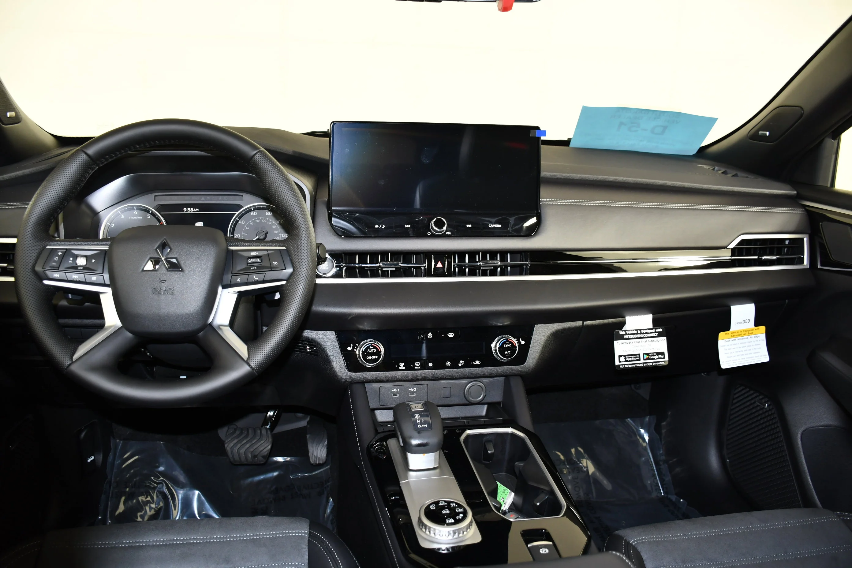 New 2026 Graphite Gray Mitsubishi LE image 11