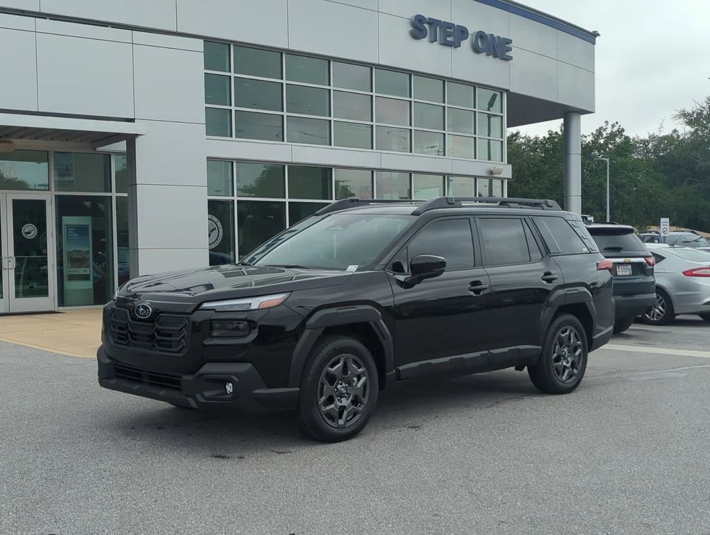 2026 Subaru Outback Premium's photo