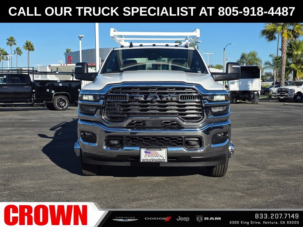 New 2026 RAM 3500 Chassis Cab Tradesman Crew Cab in Ventura