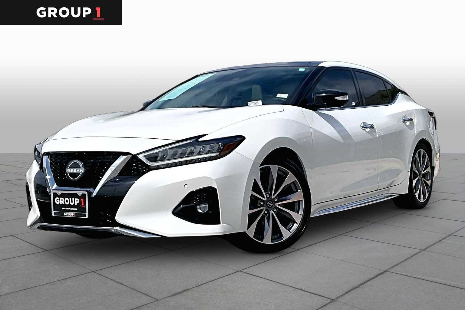 2023 Nissan Maxima Platinum's photo