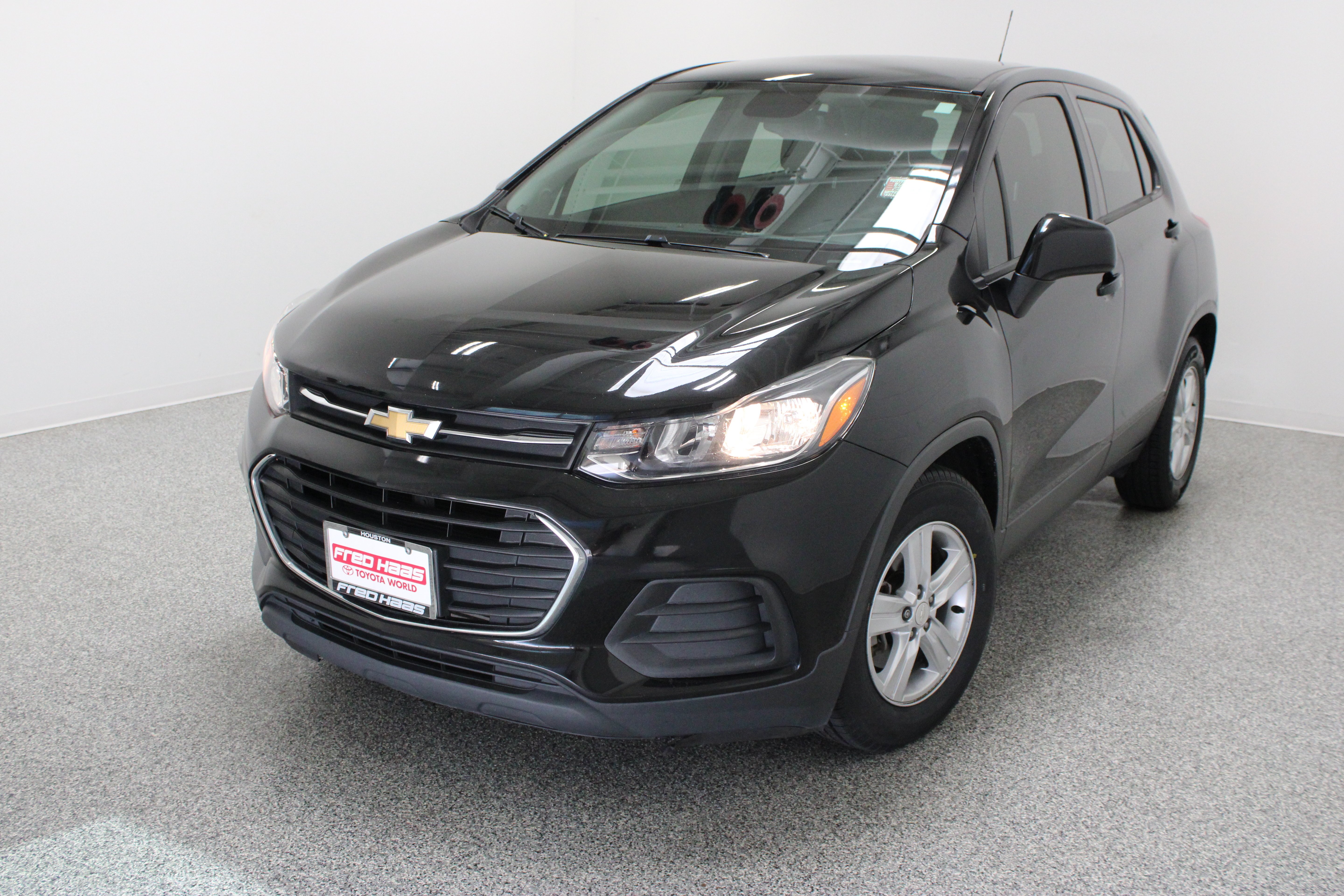Used 2020 Chevrolet Trax LS with VIN 3GNCJKSB4LL114313 for sale in Spring, TX