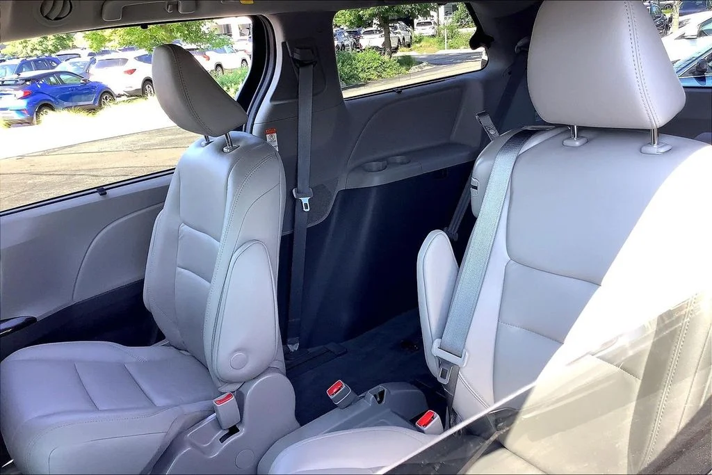 Used 2020 Red Toyota XLE image 29