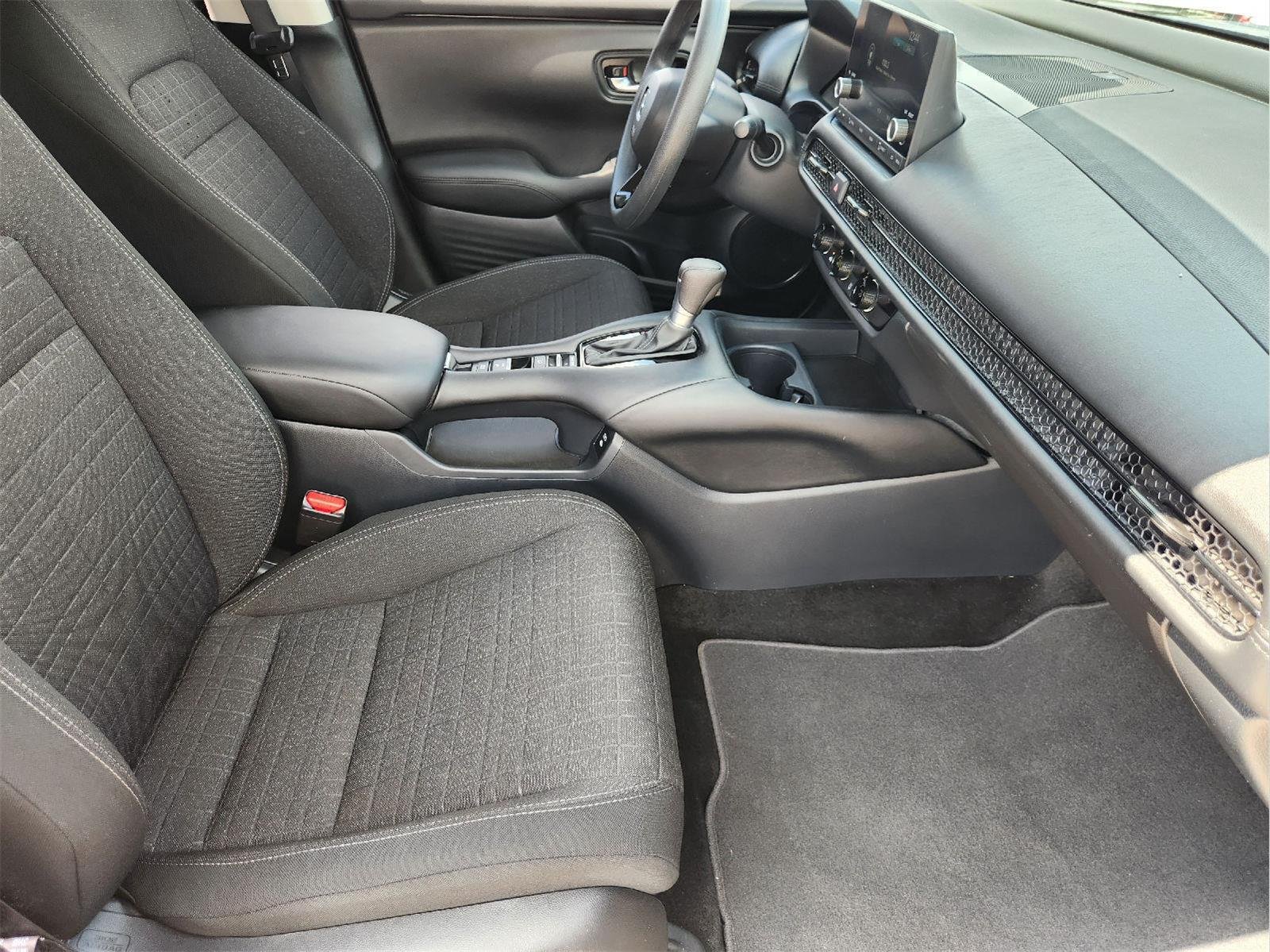 2025 Honda HR-V LX - Photo 14
