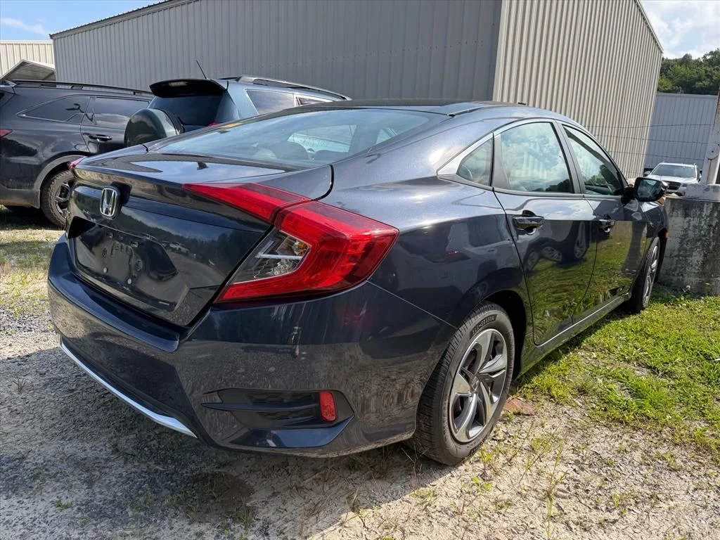 Used 2019  Honda LX image 5