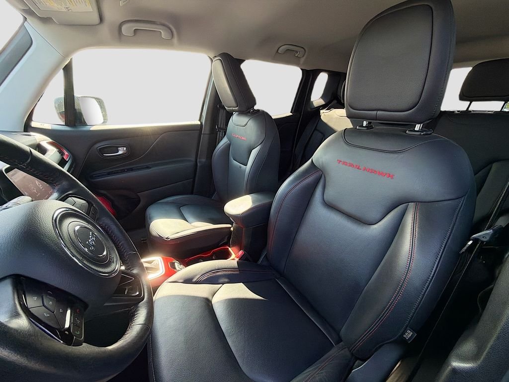 Used 2022 Sting-Gray Clearcoat Jeep Trailhawk image 18