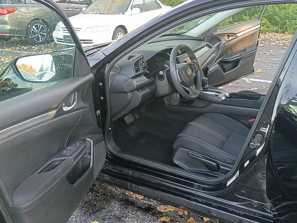 Used 2018 BLACK Honda LX image 10