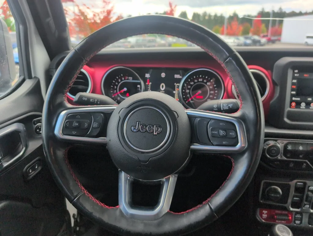 Certified Used 2021 White Jeep Rubicon image 20
