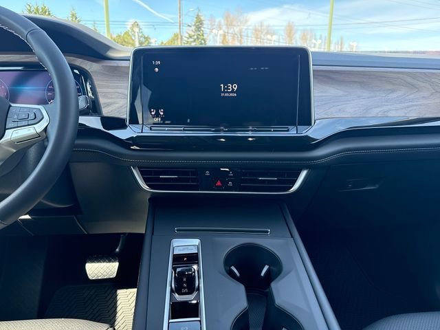 New 2026 Opal White Pearl Volkswagen 2.0T SE image 23