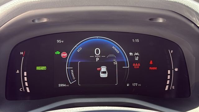 2025 Toyota Camry LE - Photo 25