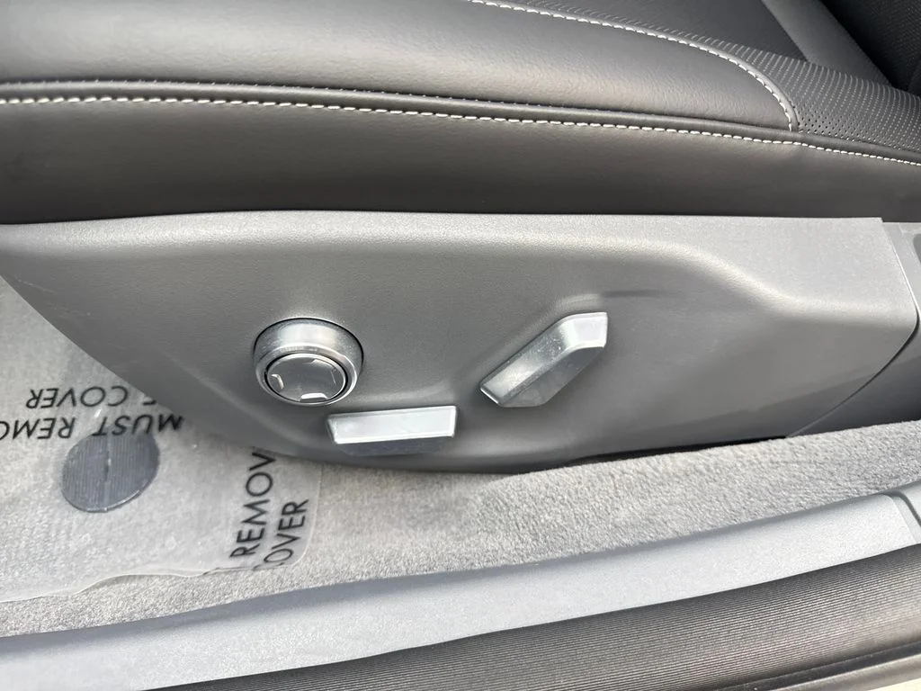 Used 2024 Silver Lucid Touring image 28