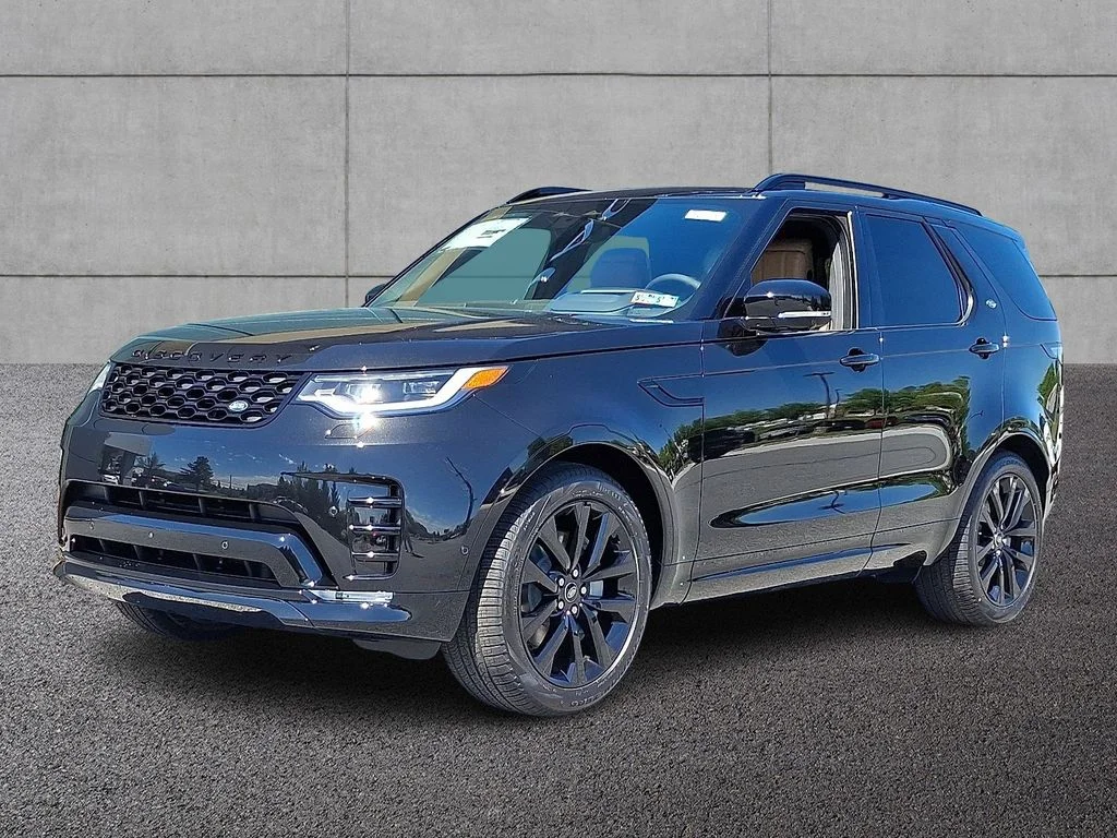 2026 Land Rover Discovery P300 Dynamic SE's photo