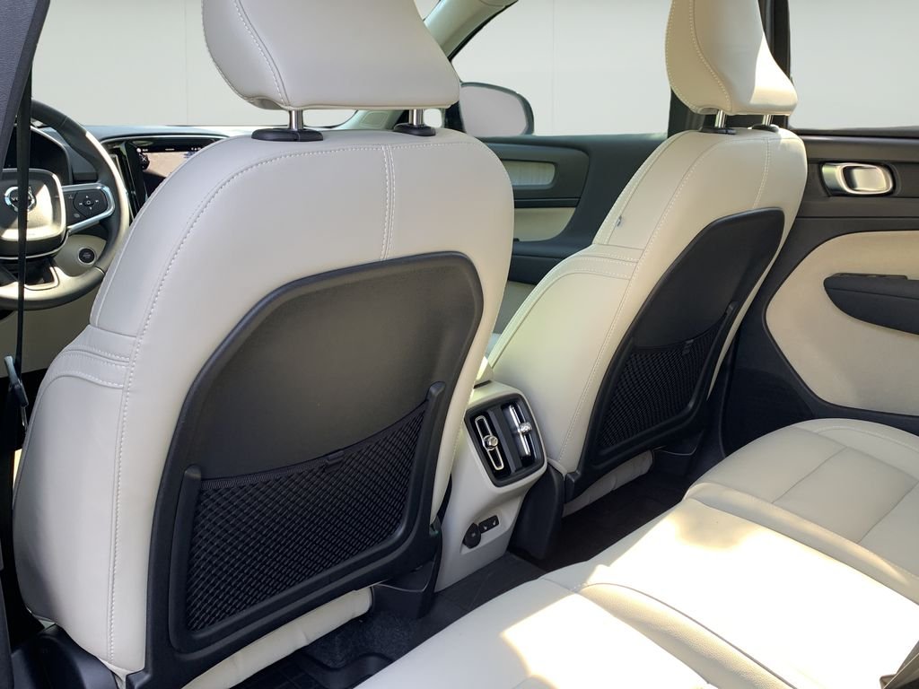 2024 Volvo XC40 Ultimate - Photo 17