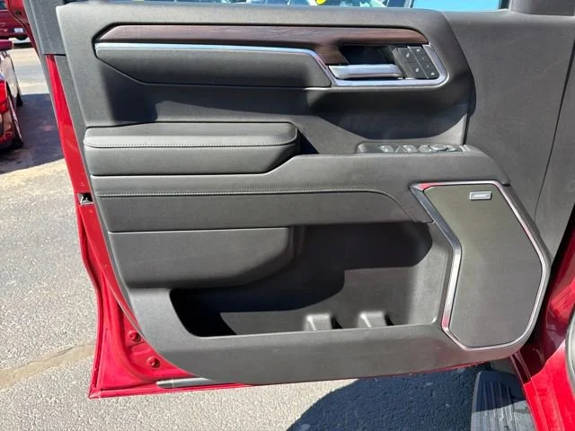 Used 2022 Cayenne Red Tintcoat GMC SLT image 14