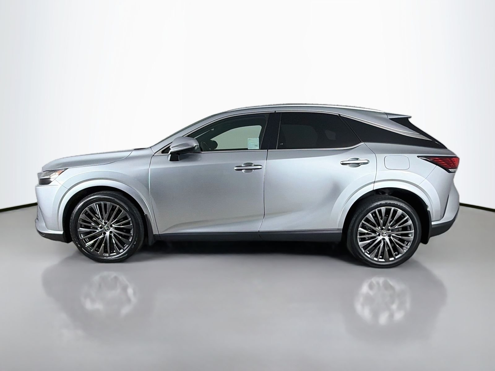Used 2023 Iridium Lexus 350 Luxury image 4
