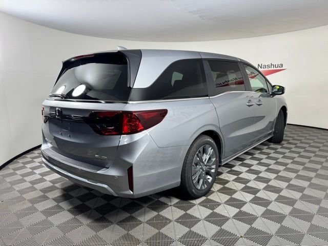 New 2026 Solar Silver Metallic Honda Touring image 6