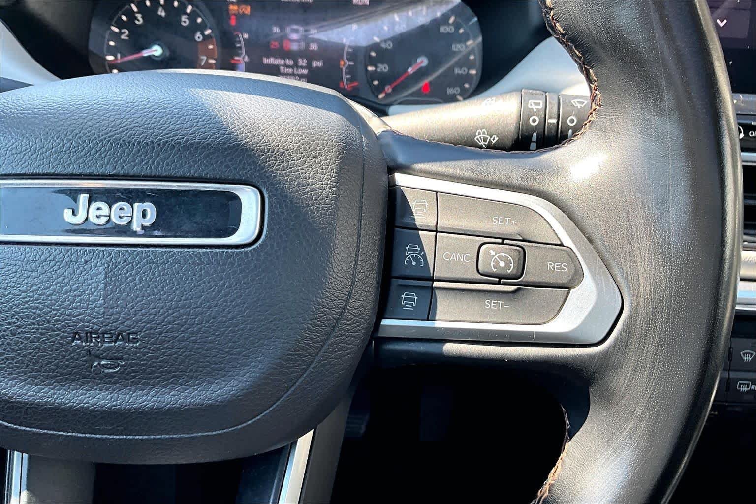 Used 2022 Granite Crystal Metallic Clearcoat Jeep Limited image 23
