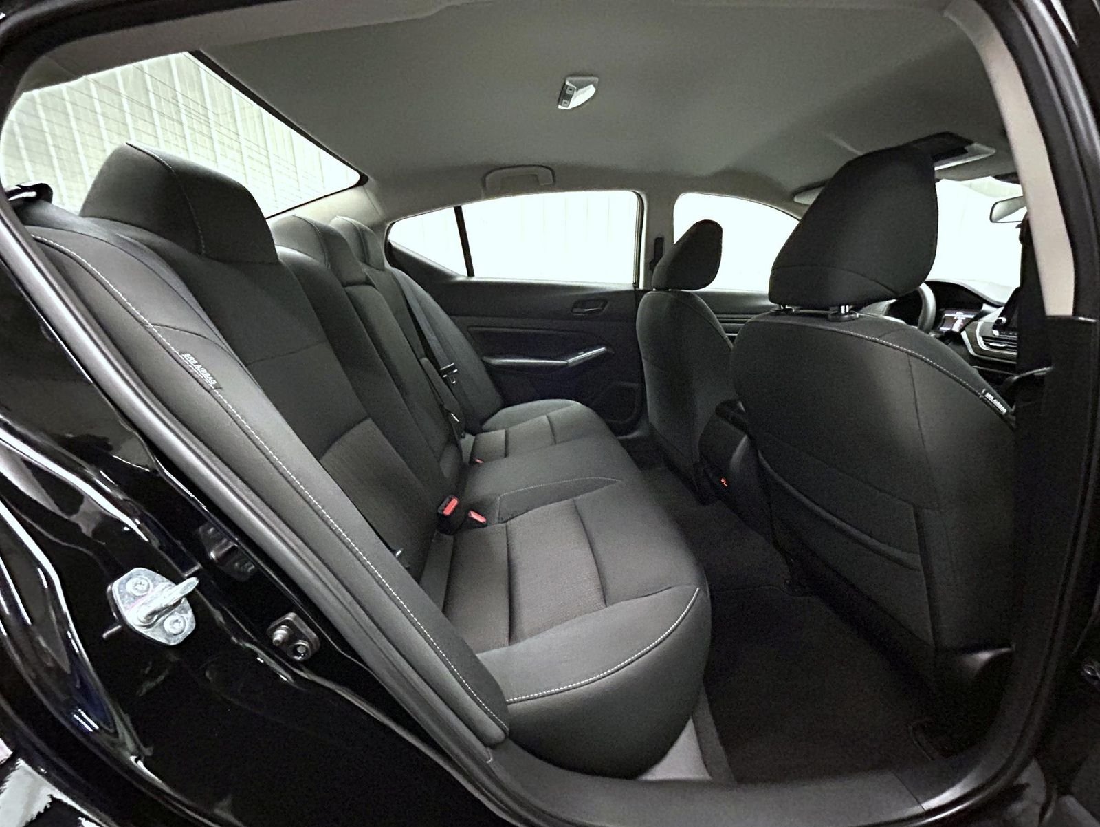 Used 2025 Black Nissan 2.5 SV image 18