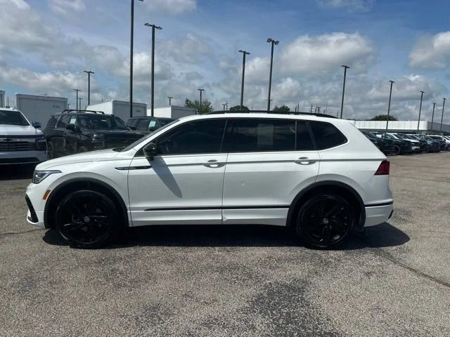 Used 2023 White Volkswagen 2.0T SE R-Line Black image 6