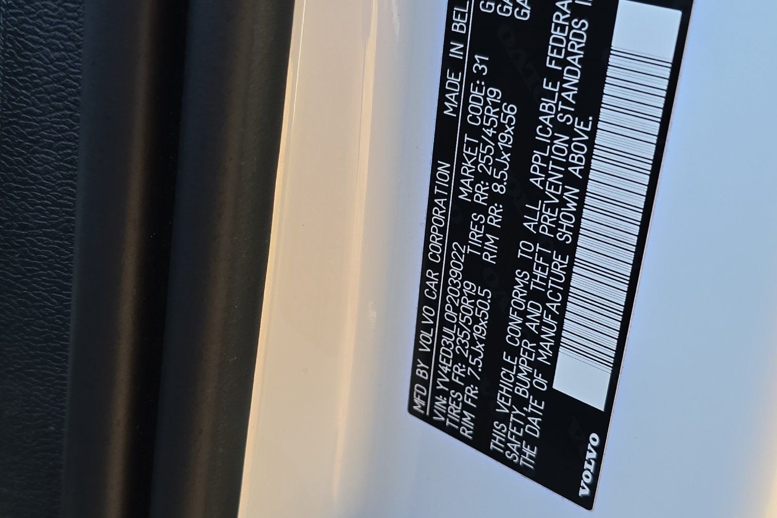 Used 2023 White Volvo Twin Plus image 34