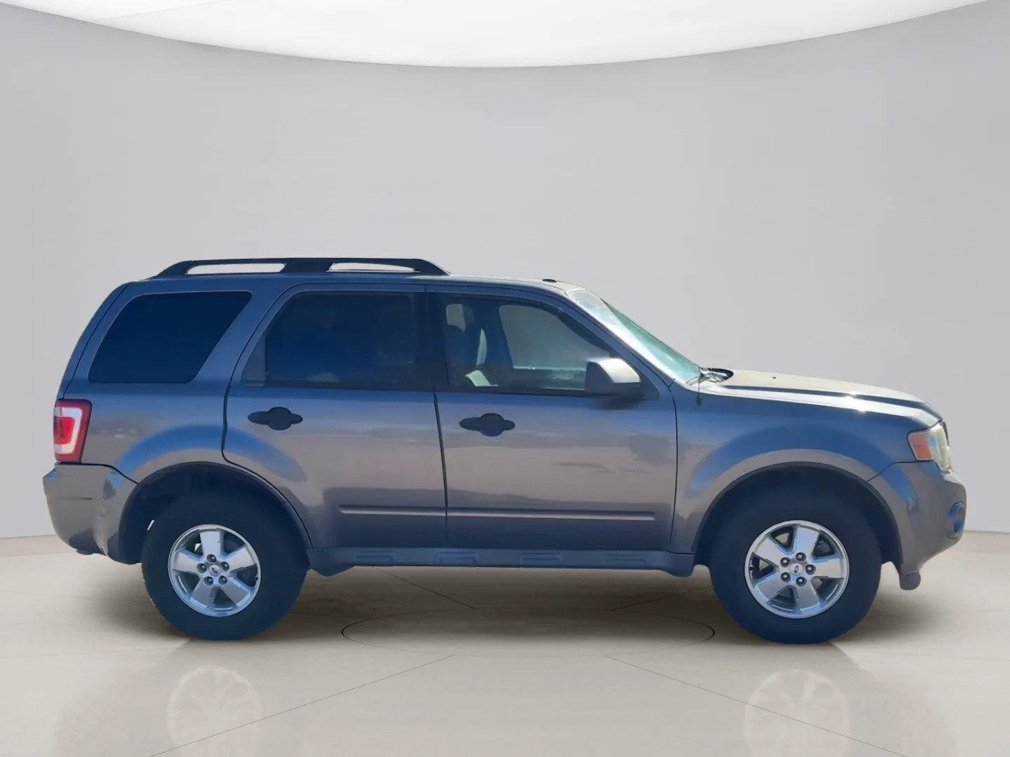 Used 2010 Gray Ford XLT image 6