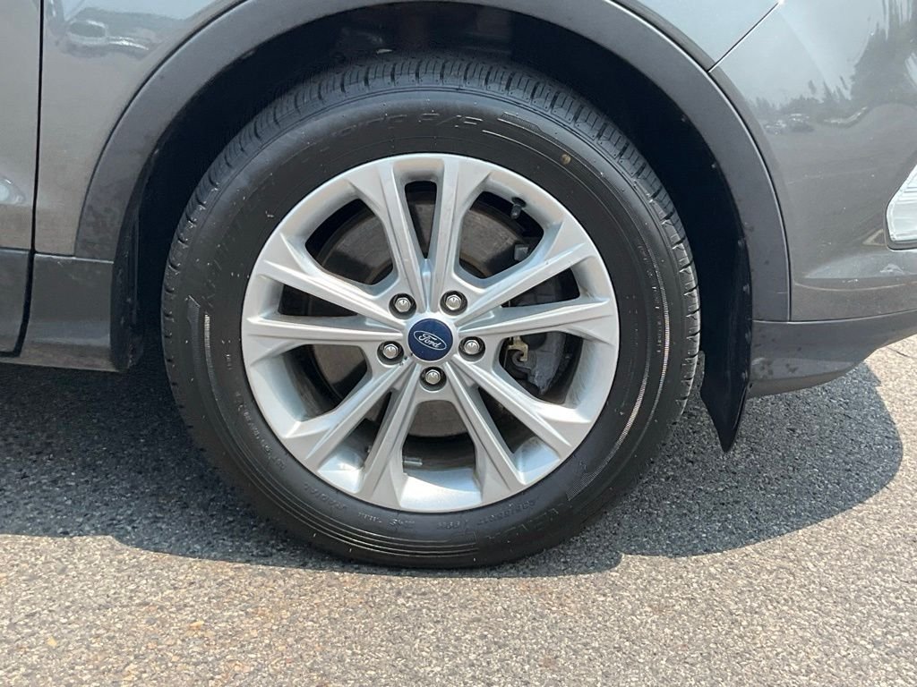 Used 2019 Magnetic Ford SE image 19