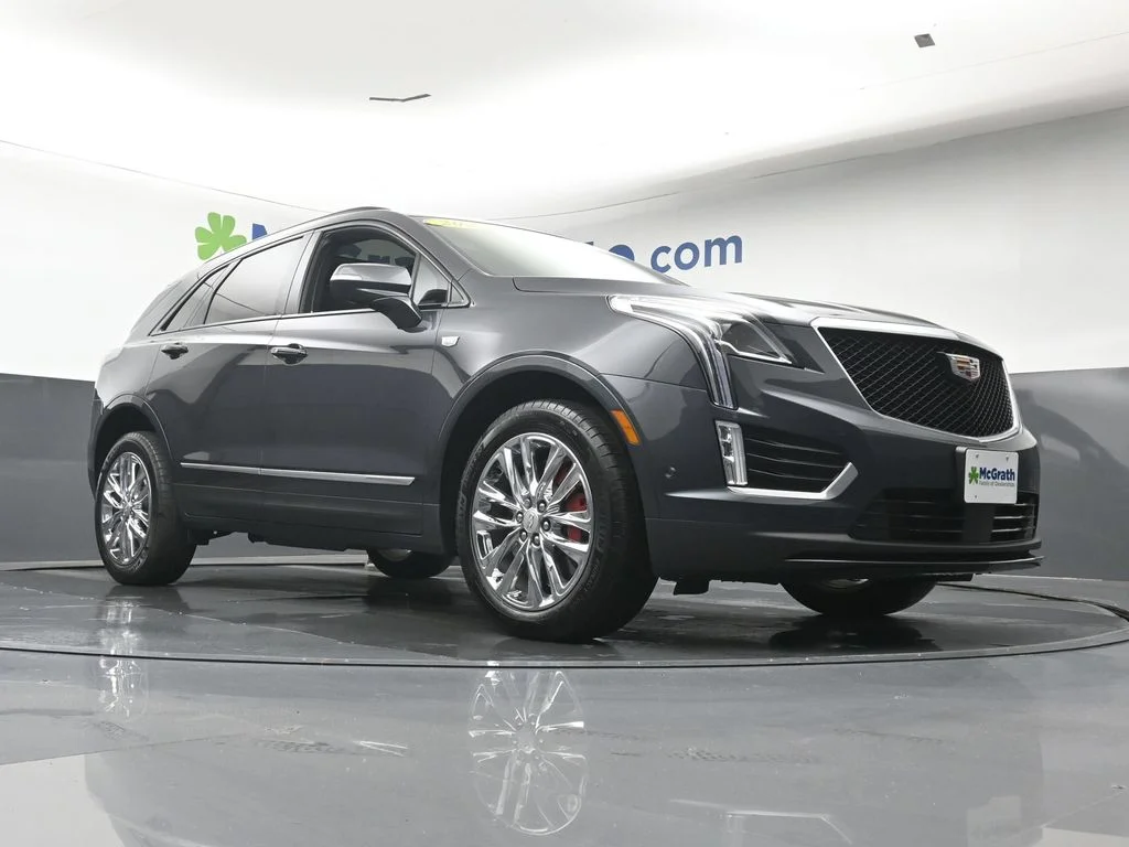 Used 2023 Green Cadillac Sport image 29