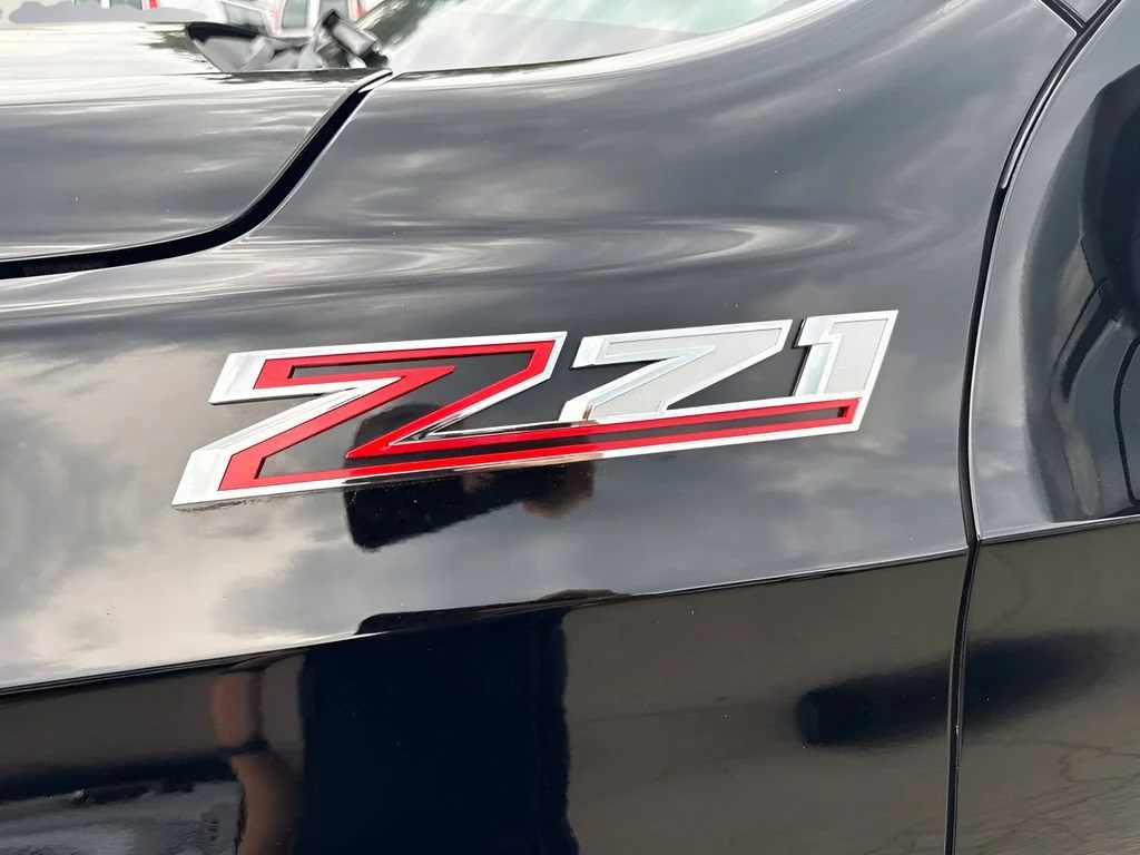 Used 2023 Black Chevrolet Z71 image 40