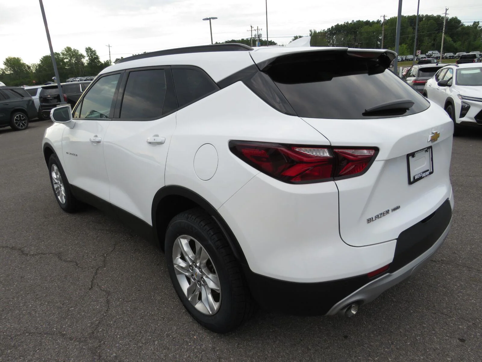 Used 2019 SUMMIT WHITE Chevrolet 4DR AWD LT image 8