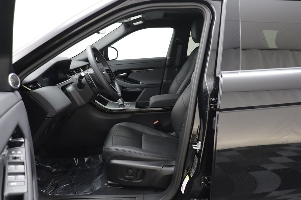 Certified Used 2026 Black Land Rover S image 5