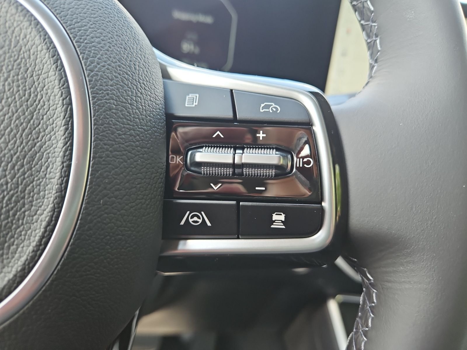 New 2026 Snow White Pearl Kia SX image 26