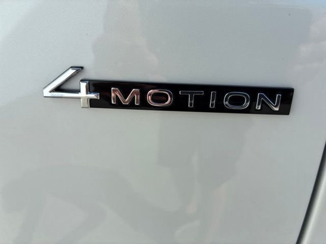 New 2026 Opal White Pearl Volkswagen SE w/Technology image 4