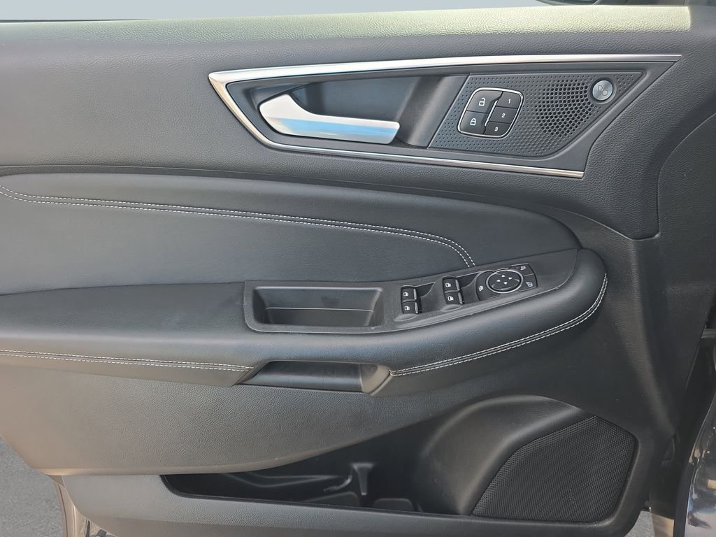 2021 Ford Edge Titanium - Photo 34