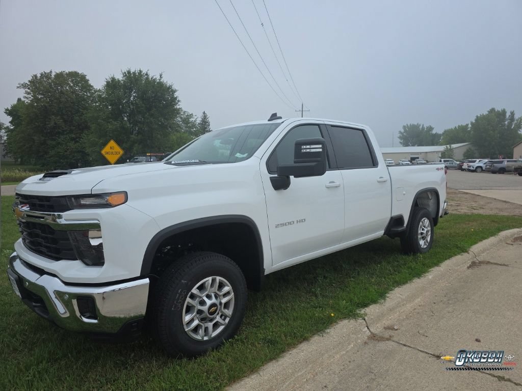 New 2026 Summit White Chevrolet LT image 5