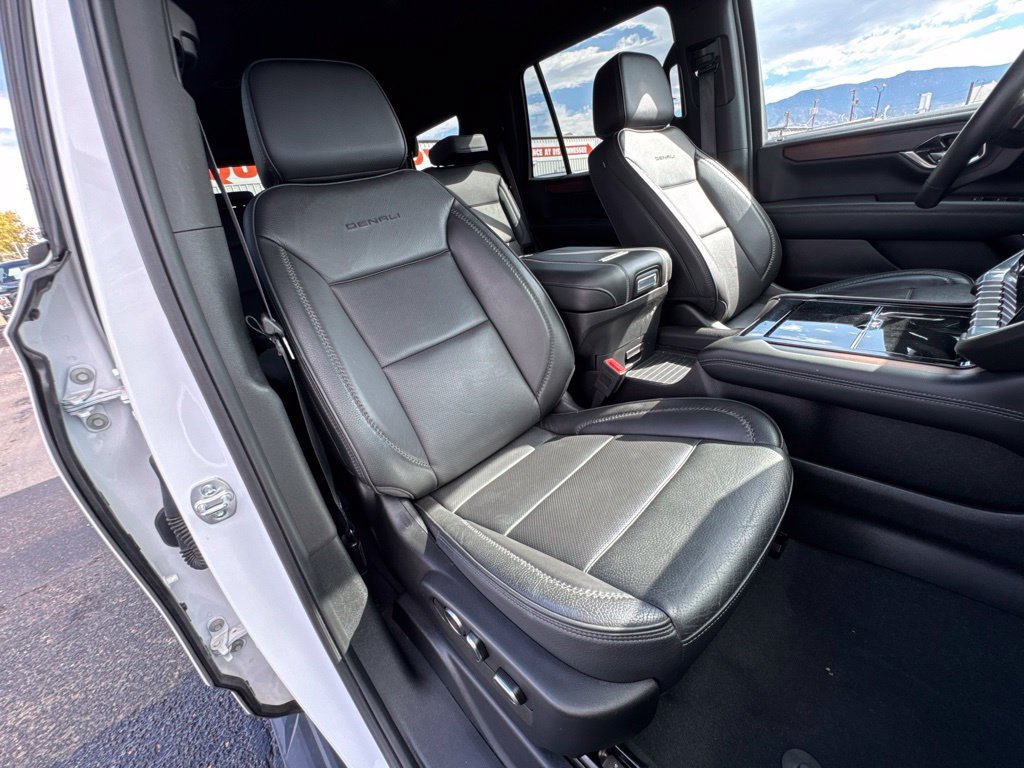 Used 2025 Summit White GMC Denali image 27