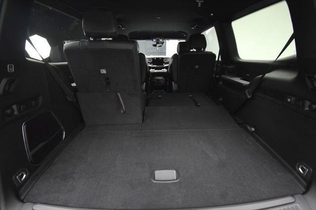 New 2026 Bright White Clearcoat Jeep Grand Wagoneer image 37