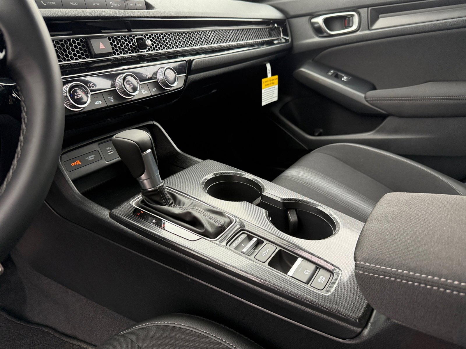 2026 Honda Civic Hatchback Sport - Photo 13