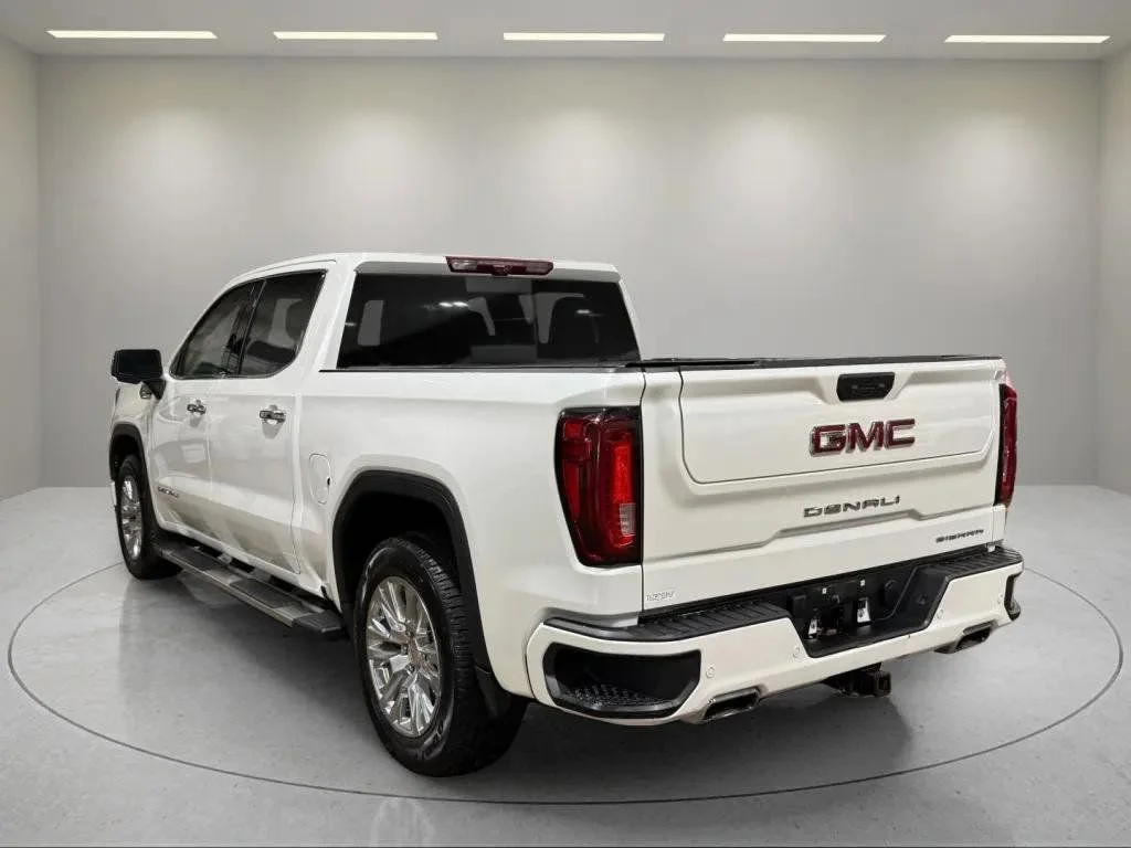 Certified Used 2023 White Frost Tricoat GMC Denali image 3