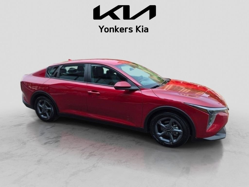 Used 2025 Red Kia LXS image 5