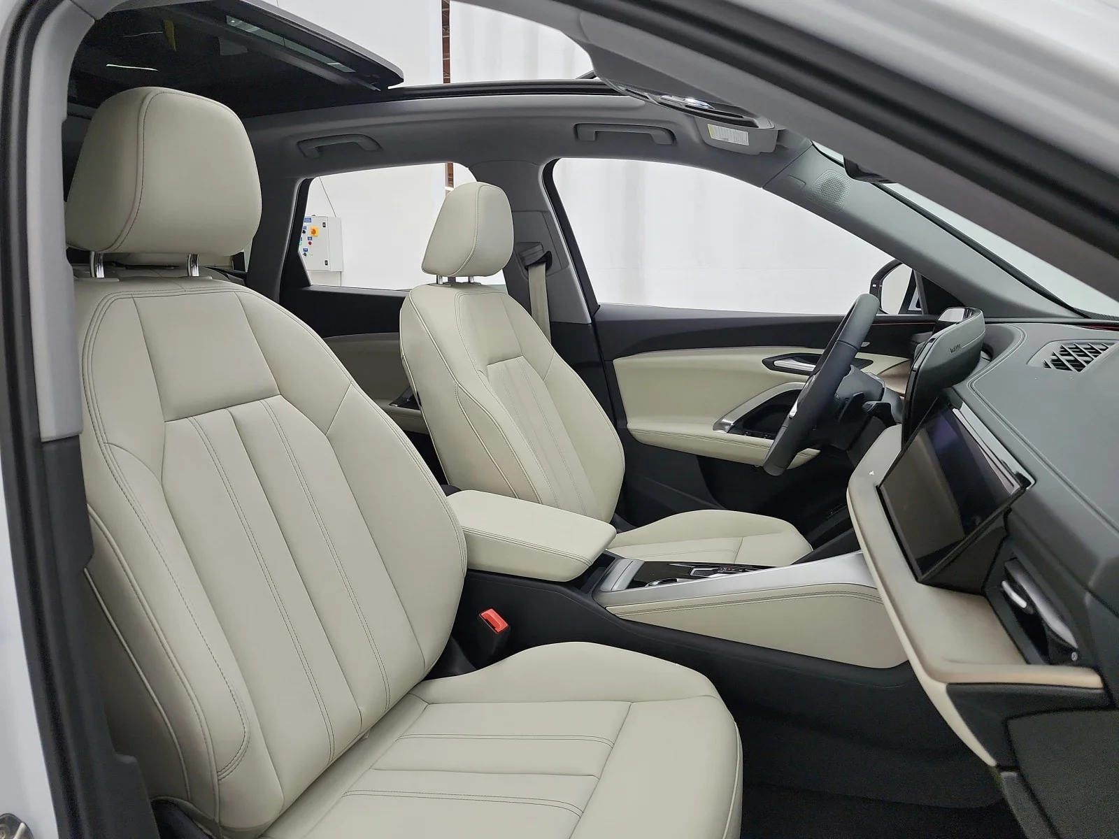 New 2026 Glacier White Metallic Audi Premium Plus 2.0 TFSI quattro image 15
