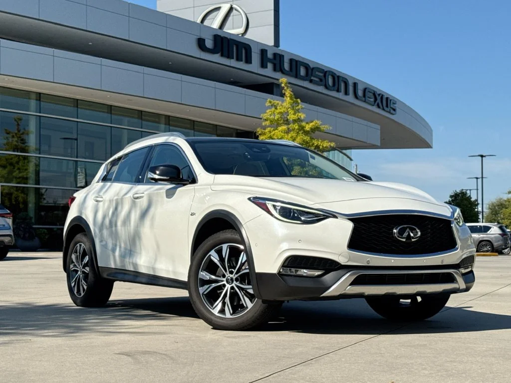 2019 INFINITI QX30 Essential