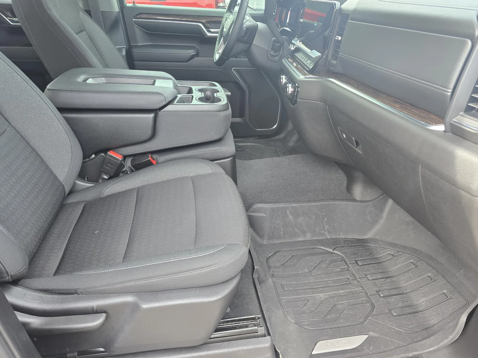 Used 2024 Onyx Black GMC Elevation image 21