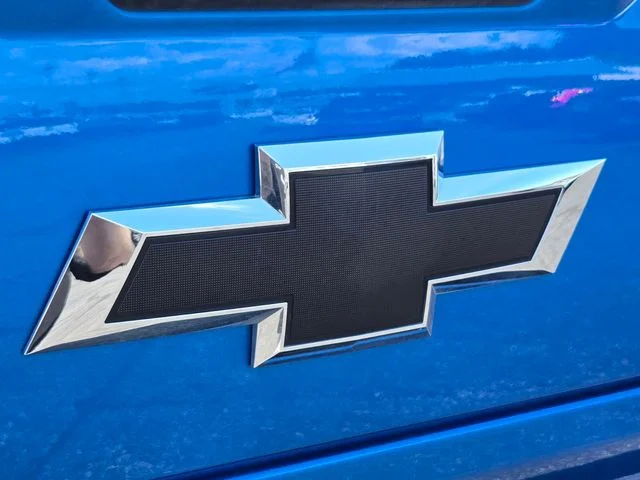 Used 2022 Blue Chevrolet ZR2 image 17