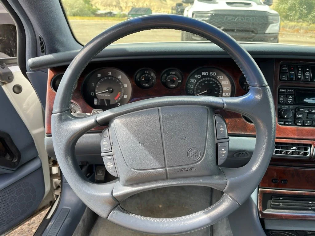 Used 1996  Buick Base image 10
