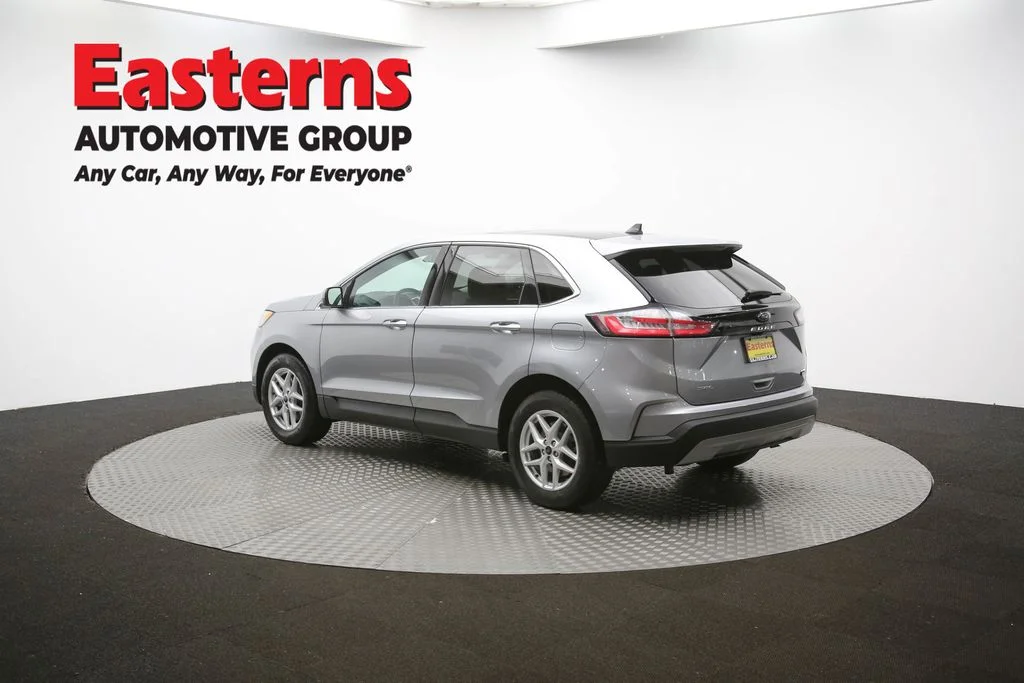 Used 2023 Silver Ford SEL image 60