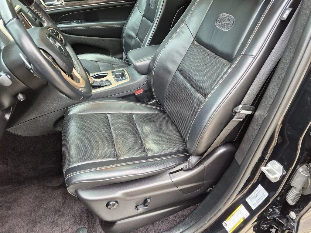 Used 2017 Black Jeep Overland image 25