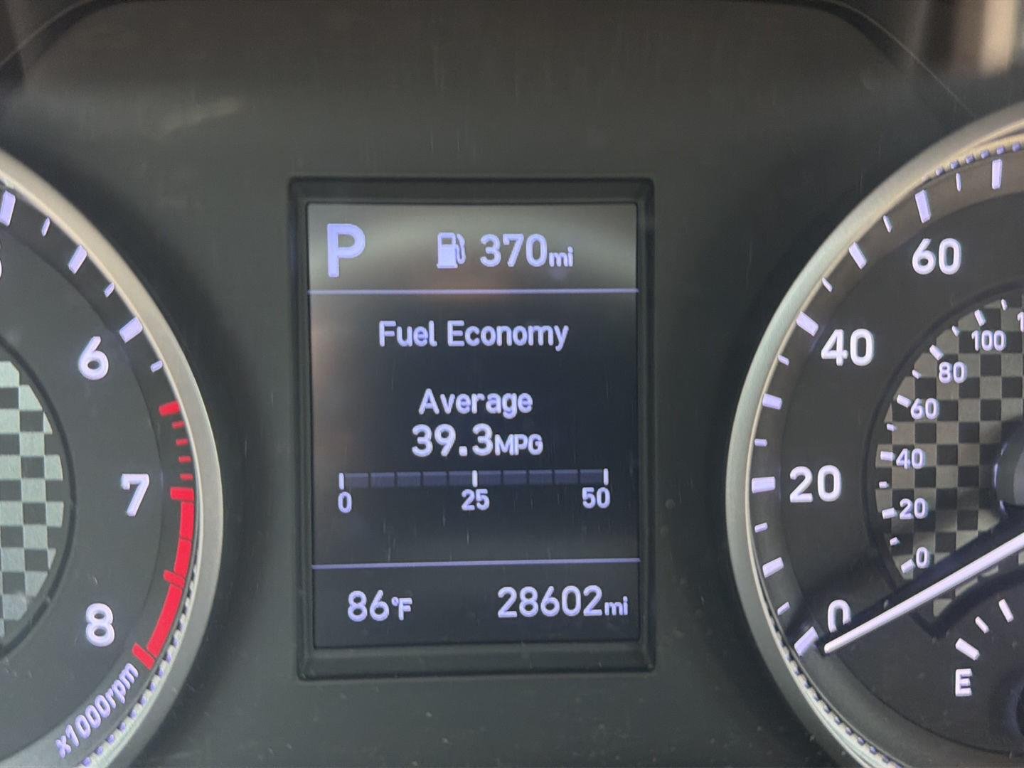 Used 2020 Quartz White Pearl Hyundai SE image 11